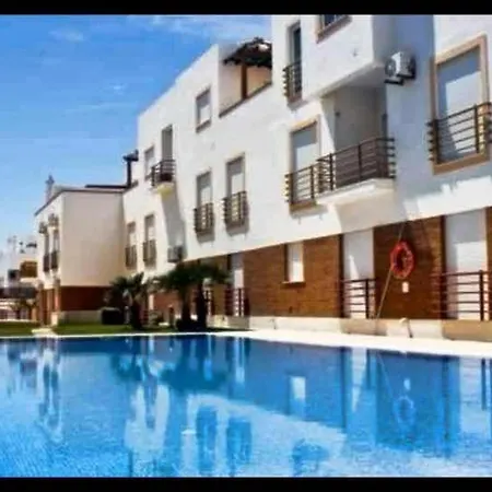 Apartment Home4u - Fantastic 2 Bedroom Apartment, With Pool *