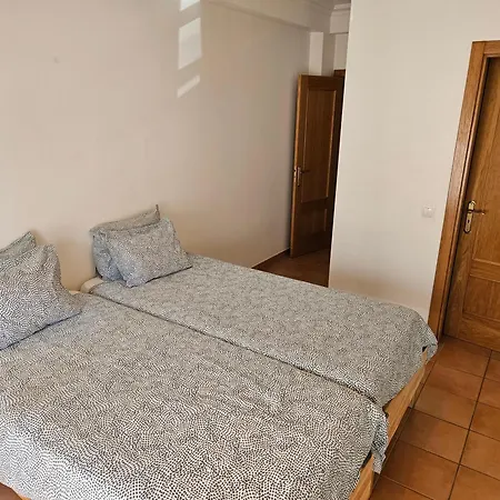 Apartment Home4u - Fantastic 2 Bedroom Apartment, With Pool *