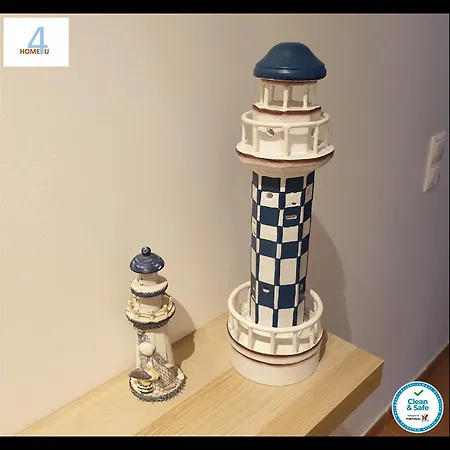 Home4u - Fantastic 2 Bedroom Apartment, With Pool *